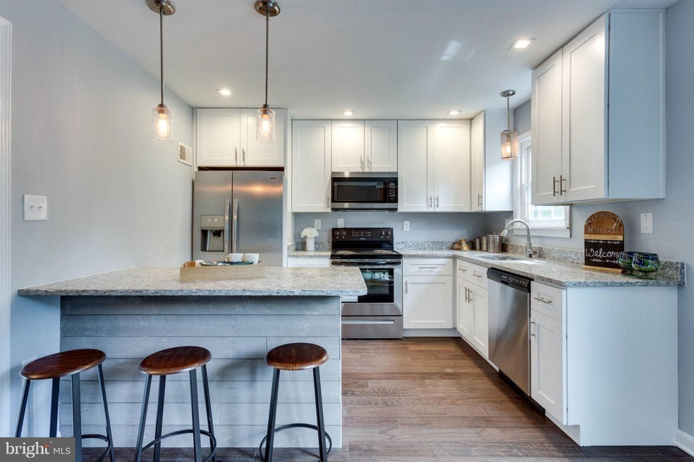 6037 Ticonderoga Ct, Burke, VA 22015 - photo 1