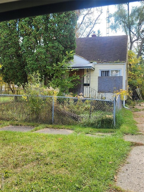525 W Pulaski Ave, Flint, MI 48505 - photo 1