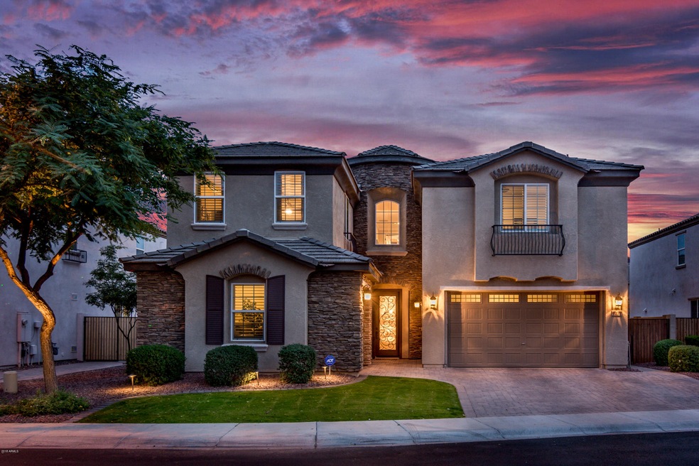 4273-E-Grand-1
