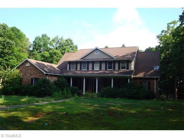 2863 Bethel Friends Rd, Asheboro, NC 27205 - photo 1