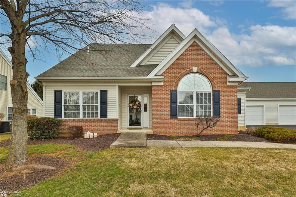 4913 Steeplechase Dr unit 28B, Macungie, PA 18062 - photo 1