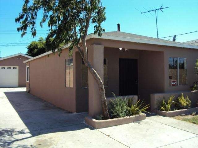 720 W Plum St, Compton, CA 90222 - photo 1