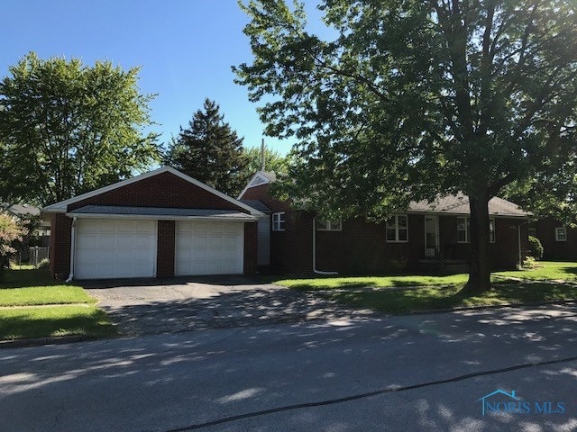 720 W College Ave, Woodville, OH 43469 - photo 1