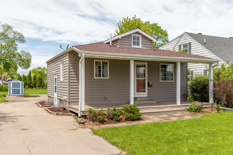 001-117SFranklinAve-Ames-MLS