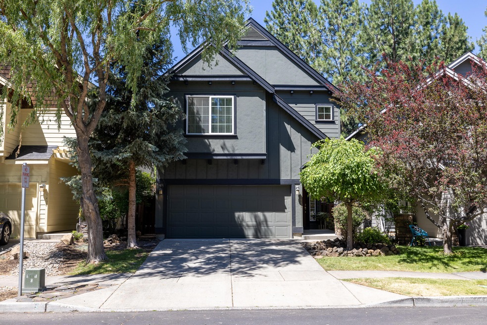 19442 Hollygrape St, Bend, OR 97702 - photo 1