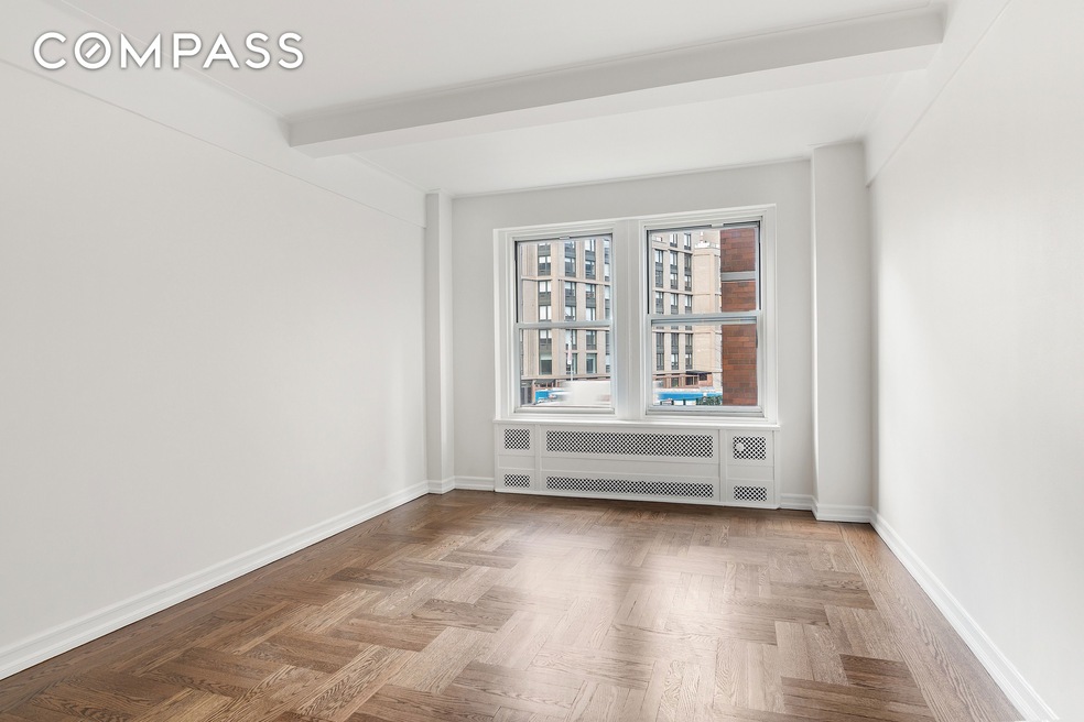 433 W 34th St unit 2M, New York, NY 10001 - photo 1