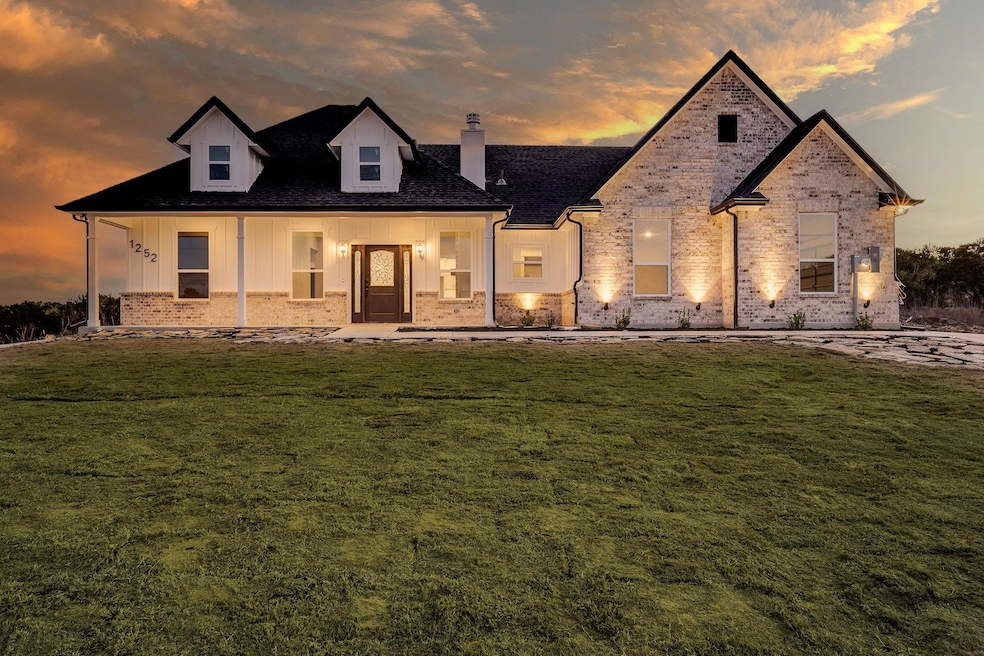 1252 Private 34 Rd, Granbury, TX 76048 - photo 1