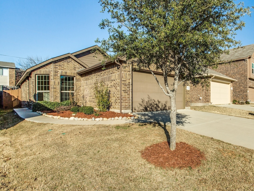 1325 Briarwood Dr, Azle, TX 76020 - photo 1