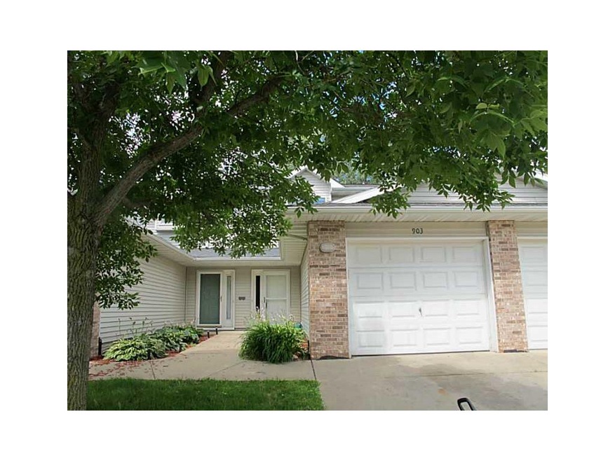 903 Grand Avenue Ct unit 903, Marion, IA 52302 - photo 1