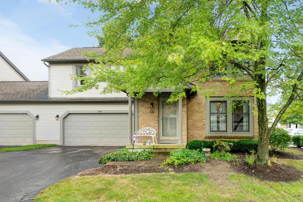 955 Pinewood-mls-2