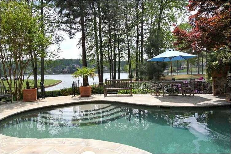 Swimming Pool/Hot Tub/Sauna.
