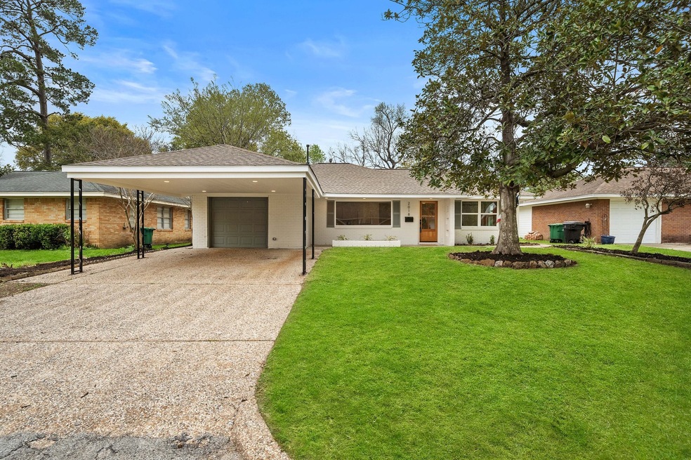 2018 Libbey Dr, Houston, TX 77018 - photo 1