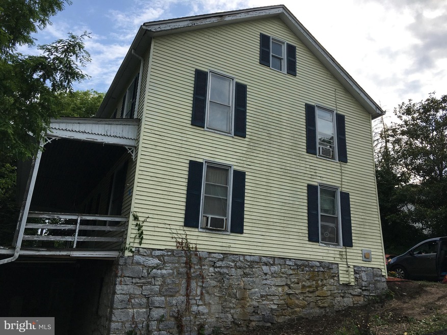 291 N Water St, Strasburg, VA 22657 - photo 1
