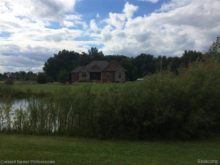 7314 S Elms Rd, Swartz Creek, MI 48473 - photo 1