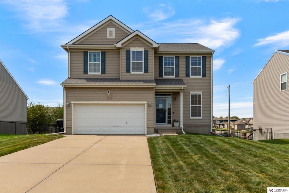 2404 Walnut Creek Dr, Papillion, NE 68046 - photo 1