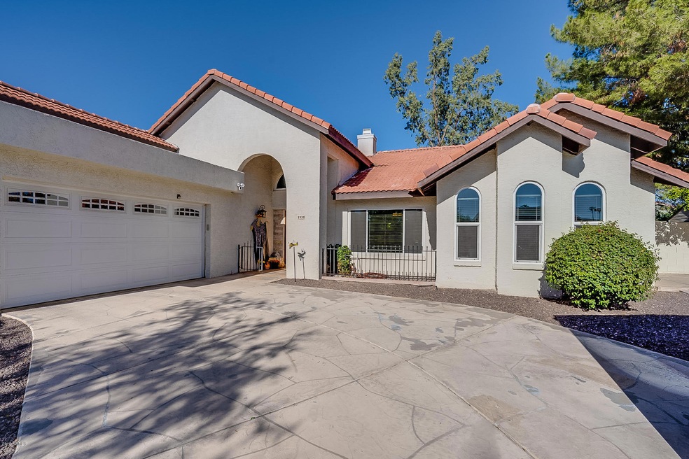 1930 E Sunburst Ln unit 18, Tempe, AZ 85284 - photo 1