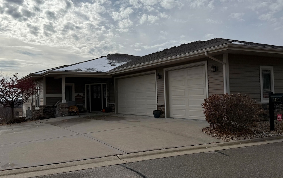 1410 Palm Grass Pass, Waunakee, WI 53597 - photo 1