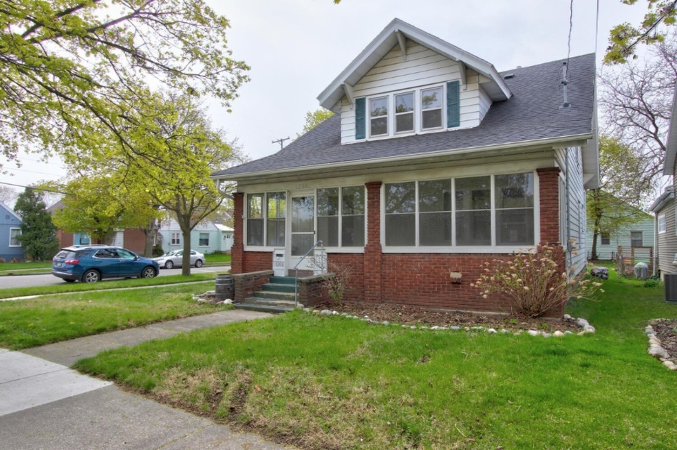 1206 Park St SW Grand Rapids-large-001-0