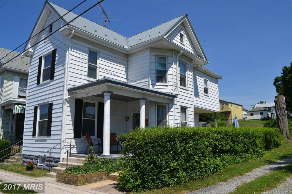 359 W Queen St, Chambersburg, PA 17201 - photo 1