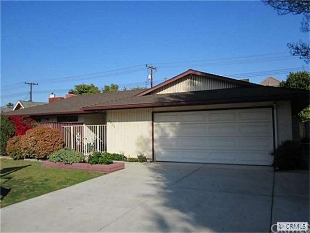 Great curb appeal!