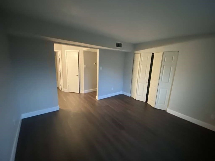 5625 Antoine Dr unit 404, Houston, TX 77091 - photo 1