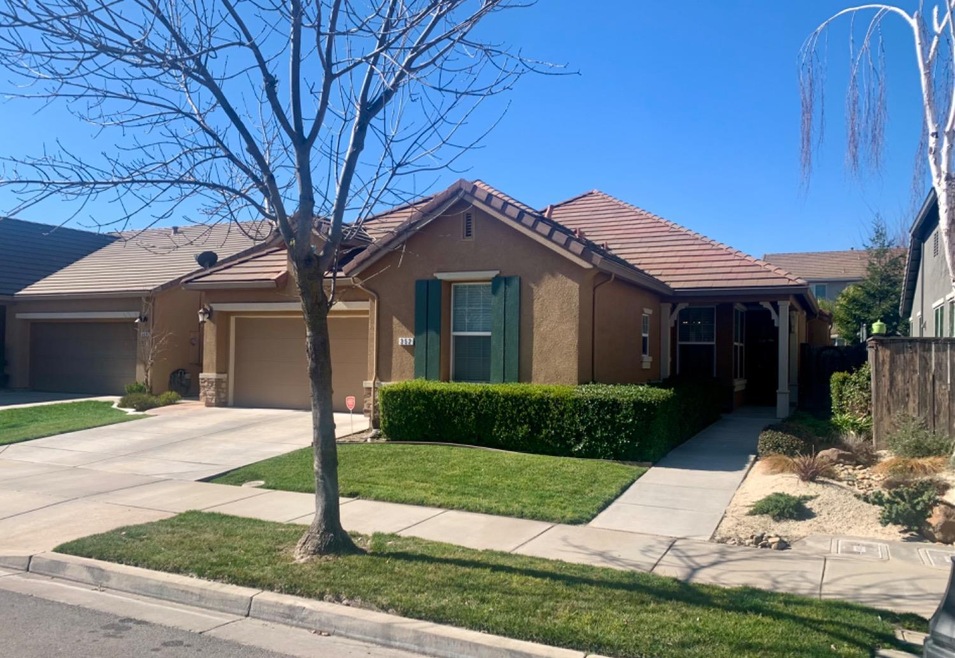 352 Rivergate Dr, Oakdale, CA 95361 - photo 1