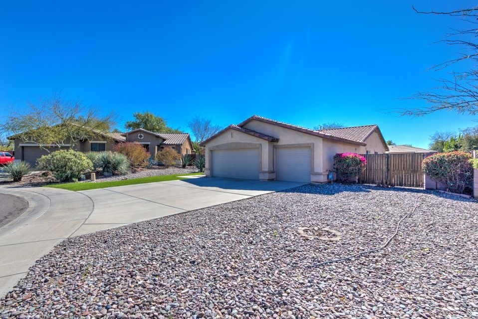 2567 E Carla Vista Dr-1