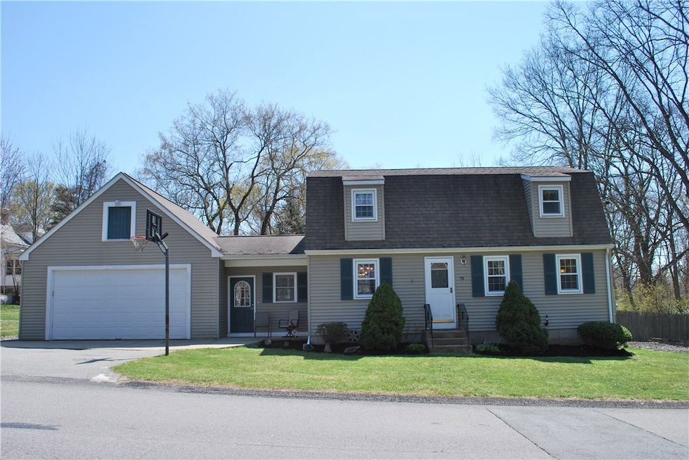 98 Kay St, Cumberland, RI 02864 - photo 1