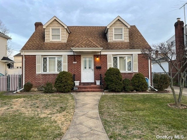 161 Colonial Ave, Williston Park, NY 11596 - photo 1