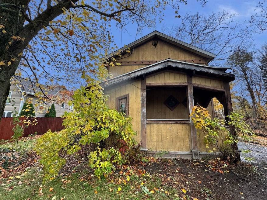 34 Wellington St, North East, PA 16428 - photo 1