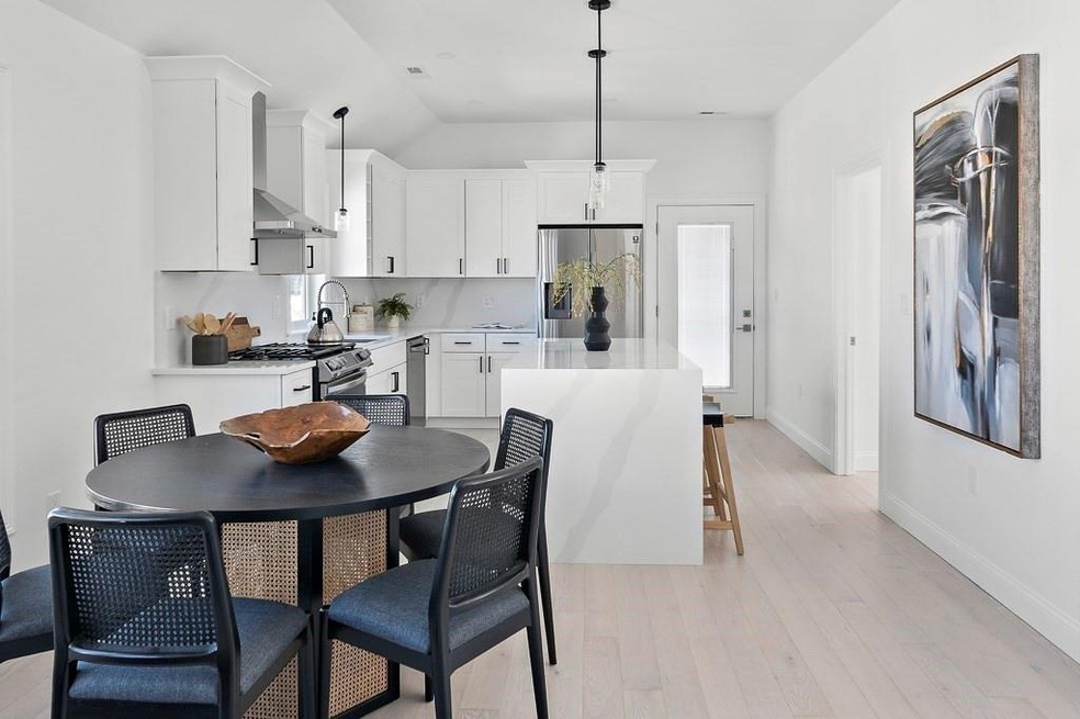 53 Bryant St unit 53, Everett, MA 02149 - photo 1