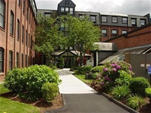 Whittemore Mills unit 420, Quincy, MA 02170 - photo 1