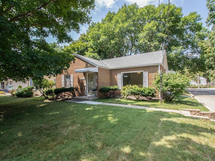 2708 48th St, Des Moines, IA 50310 - photo 1