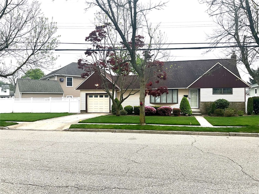 Sold $690,000 • Co-Listing Agent