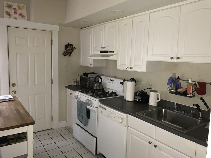 8 Roberts St unit 1L, Brookline, MA 02445 - photo 1