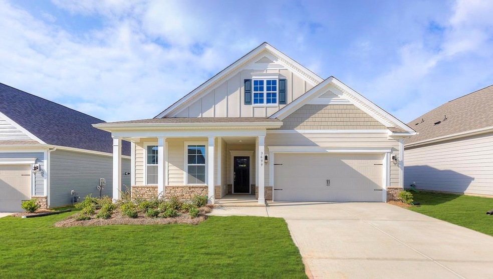 124 Fox Chase, Hendersonville, NC 28739 - photo 1