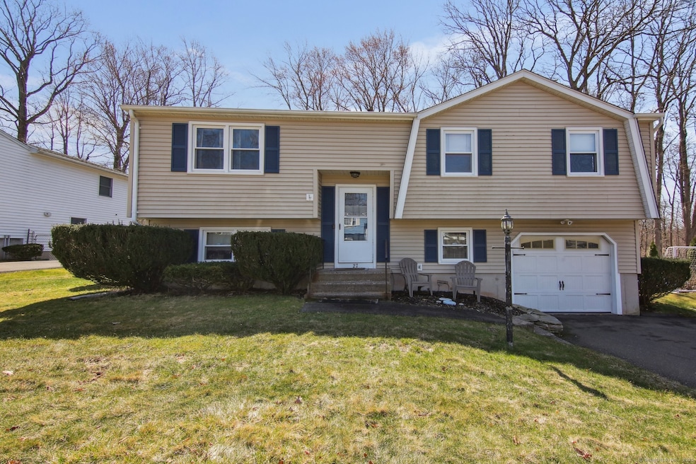 27 Deer Run Rd, Meriden, CT 06451 - photo 1