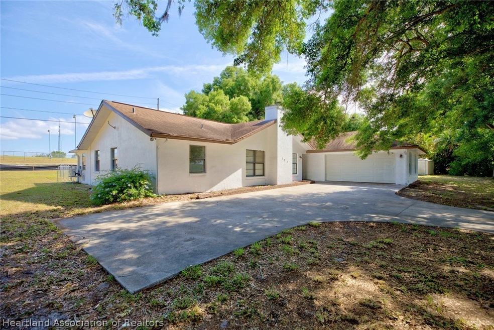 121 Jackson St, Lake Placid, FL 33852 - photo 1