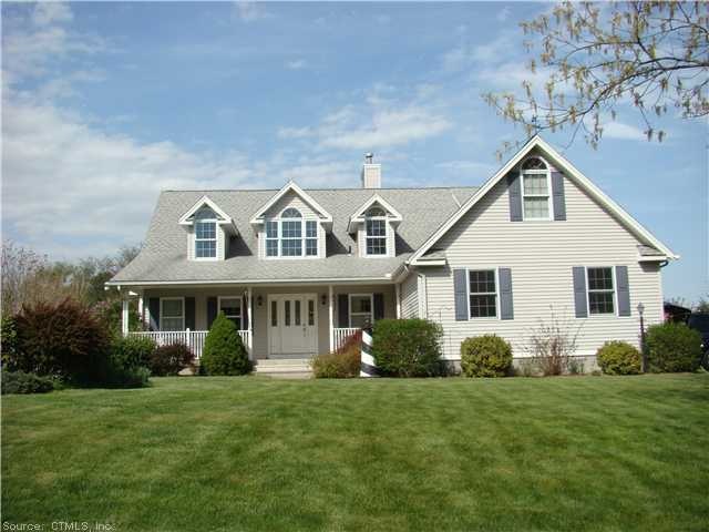 Exterior Front. Inviting and move-in condition!