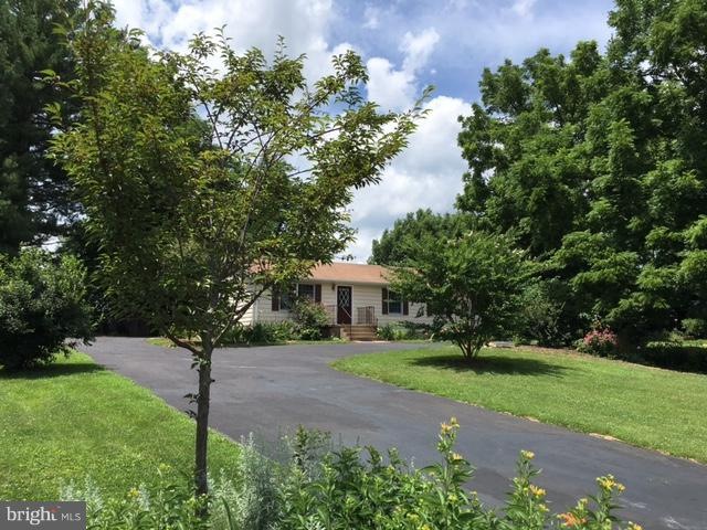 121 N 23rd St, Purcellville, VA 20132 - photo 1