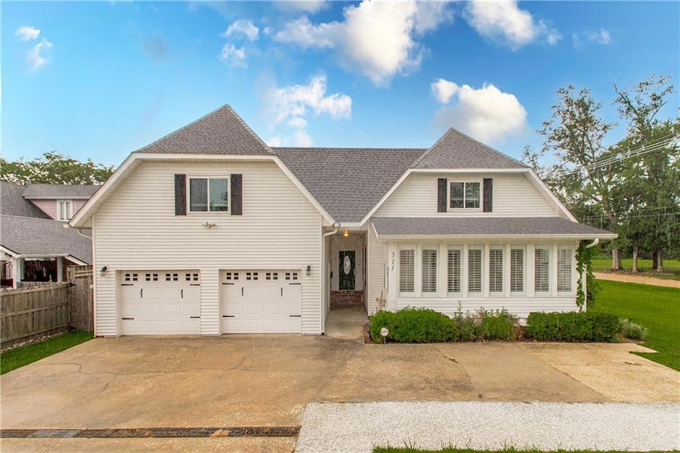 311 N Linden St, Hammond, LA 70401 - photo 1