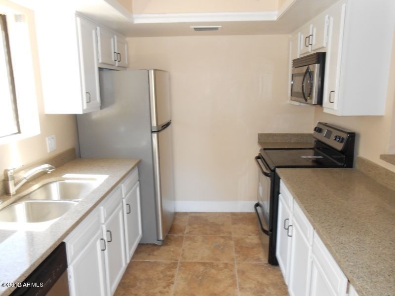 1087-Kitchen