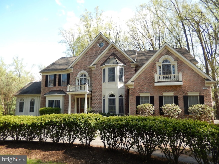 909 Hillstead Dr, Lutherville Timonium, MD 21093 - photo 1