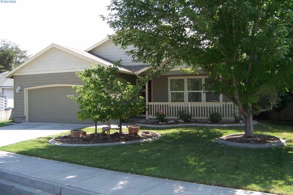 1415 S Quillan Ct, Kennewick, WA 99338 - photo 1