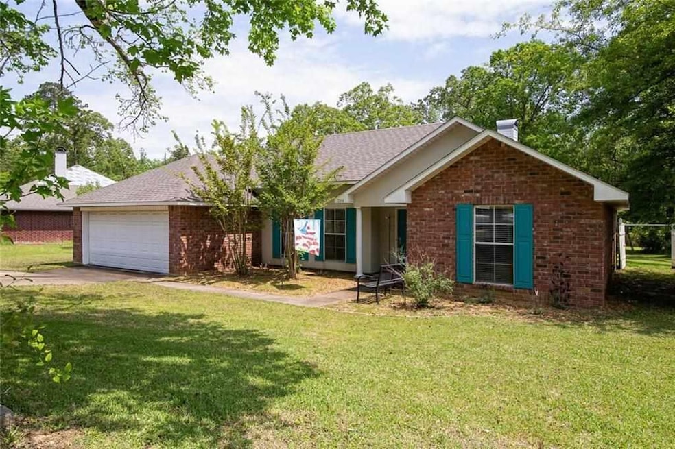 204 Wildwood Dr, Pineville, LA 71360 - photo 1