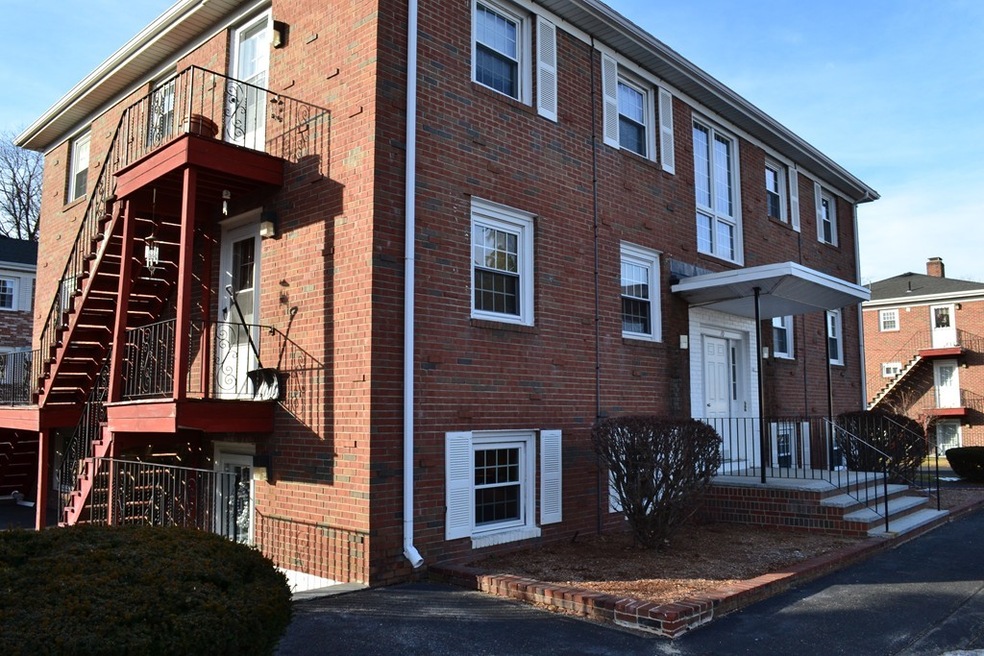 10 Austin Ct unit A, Saugus, MA 01906 - photo 1