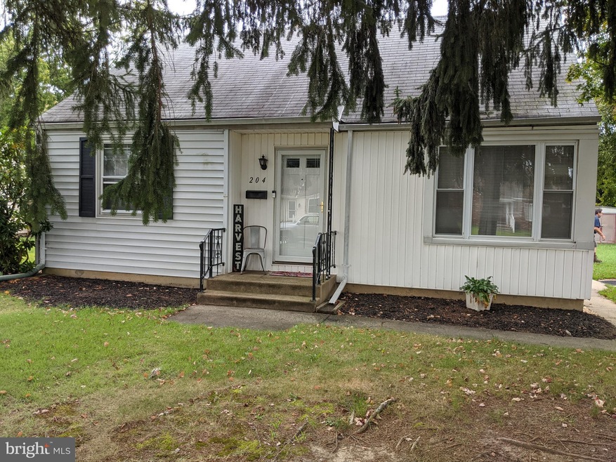 204 Knight Ave, Runnemede, NJ 08078 - photo 1