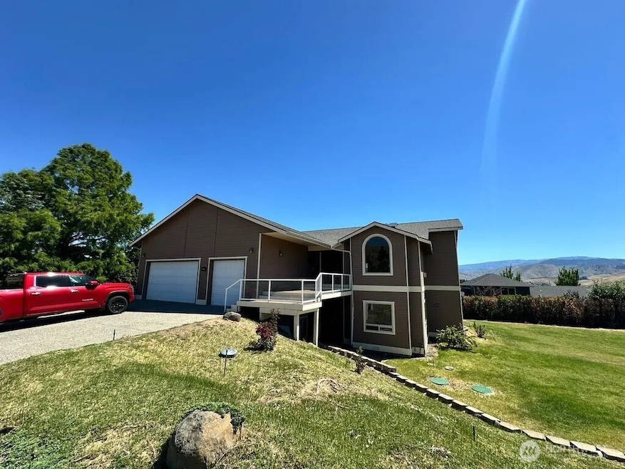 3639 Ridgeview Blvd, Wenatchee, WA 98801 - photo 1