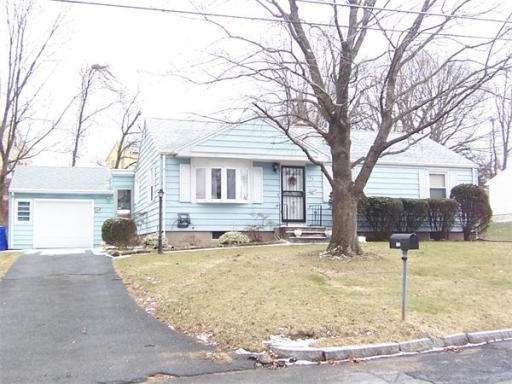 183 Stapleton Rd, Springfield, MA 01109 - photo 1