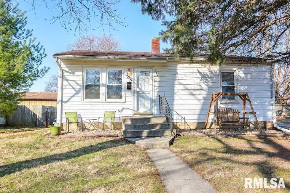 509 Pine St, Lincoln, IL 62656 - photo 1
